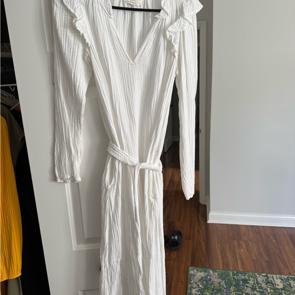 Xirena  White Ruffled Dress with pockets and belt